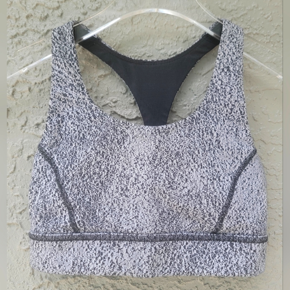 Lululemon Circuit Breaker power luxtreme spray jackard white black bra size 4 - Picture 2 of 7